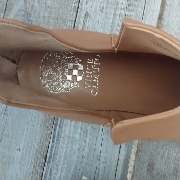 VINCE CAMUTO Ankle Boots. - Picture 11 of 14